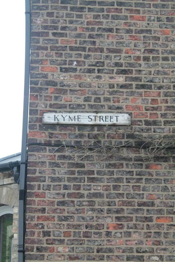 Kyme Street, Central 约克 外观 照片